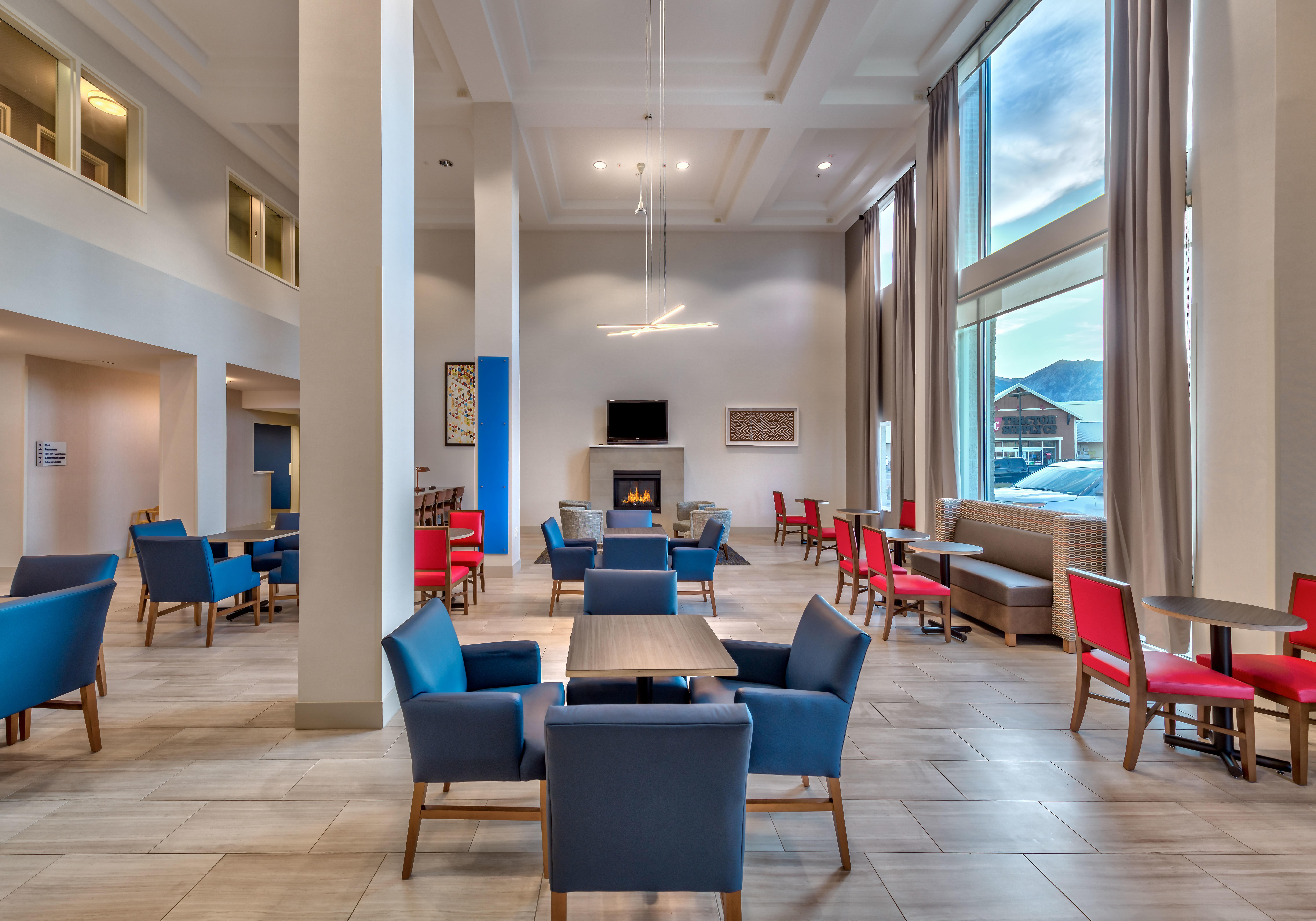 Holiday Inn Express Hotel & Suites Minden By Ihg Exteriör bild