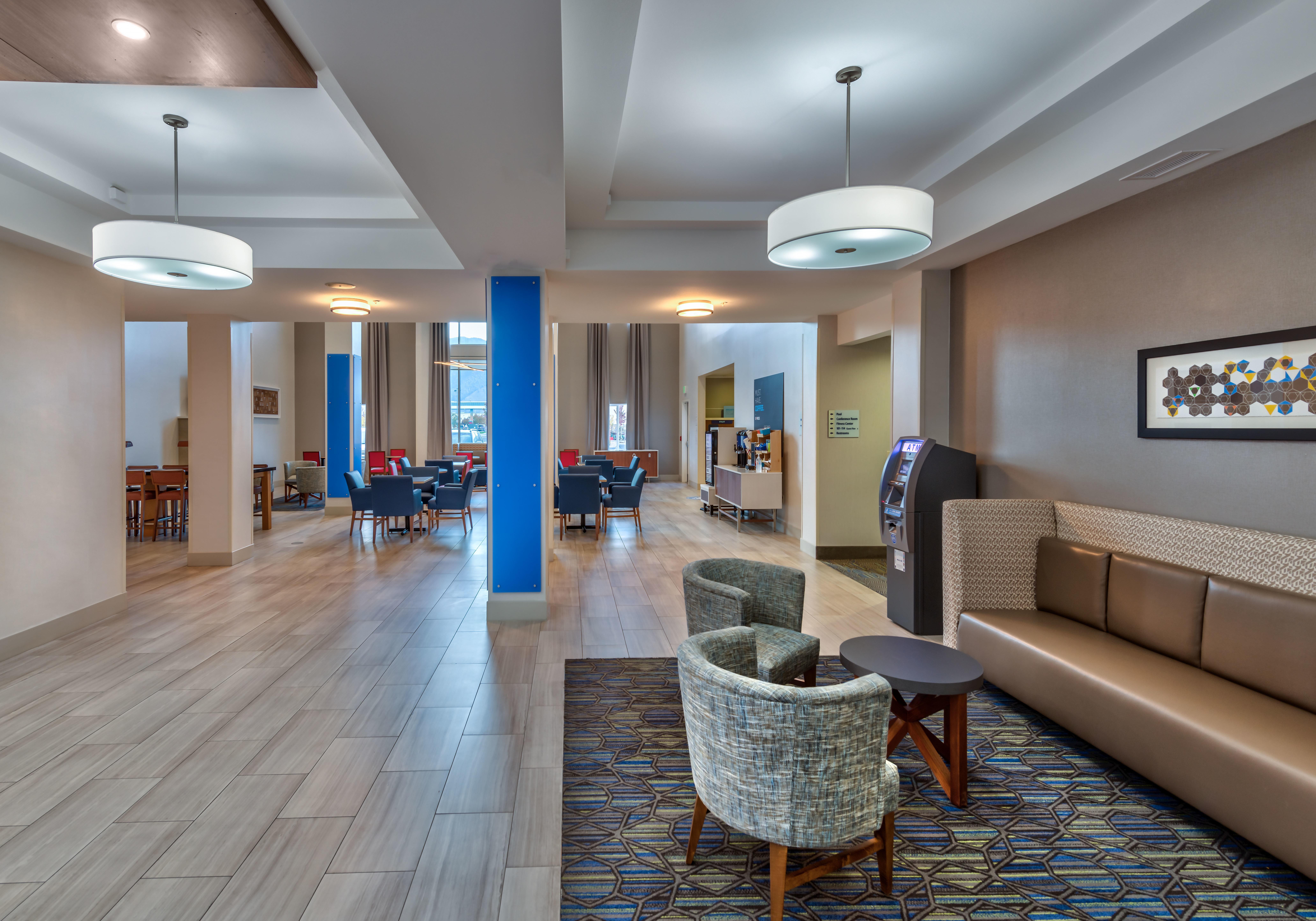Holiday Inn Express Hotel & Suites Minden By Ihg Exteriör bild